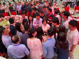 综述:哈福资本茅台股东大会 爆了！