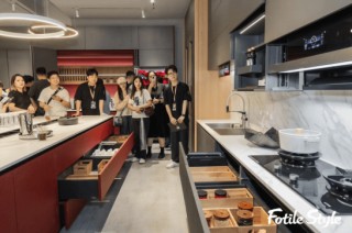 FotileStyle首发旗舰新品慕士塔格系列引燃2024设计上海展 以冰山之父造景悦启幸福生活