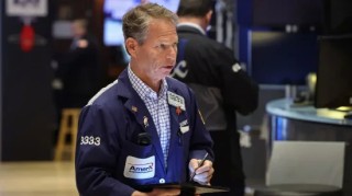 尾盘：美股尾盘走低 标普指数下跌0.7%