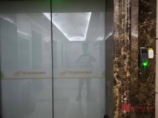 现金流断裂，暂停京沪直营店线下运营 实探罗兰教育：总部大门紧闭 多家分公司一周前就已启动注销