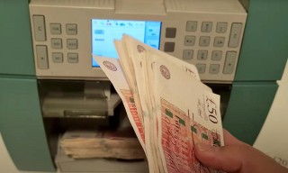镑美技术性修正后保持看涨，首个阻力区1.2850-1.2860