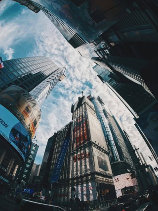 如何评估房产项目的质量？这种评估方法有哪些不确定性？