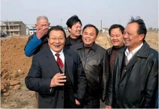 人均600万到欠400亿，毁掉“天下第一村”的不是时代，是人性的恶