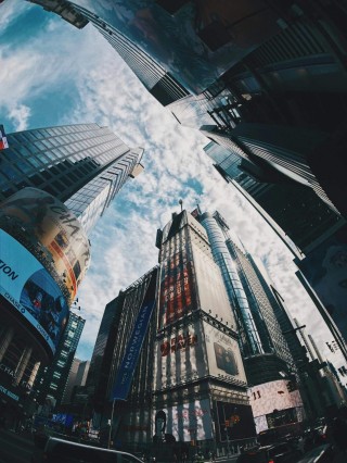 如何与父母合理分家以避免纠纷？这些分家策略在不同家庭中有何不同？