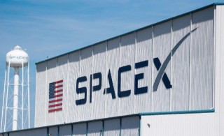 马斯克旗下SpaceX上半年完成67次发射，未达全年目标一半！计划2024年发射144次，平均每月12次