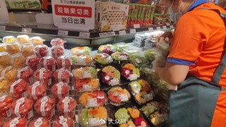 “师从胖东来”，中百仓储超市“爆改”后首次开业：价格明显下来了