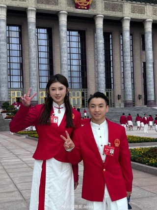吴艳妮晒照:最幸福的一天 东方之美