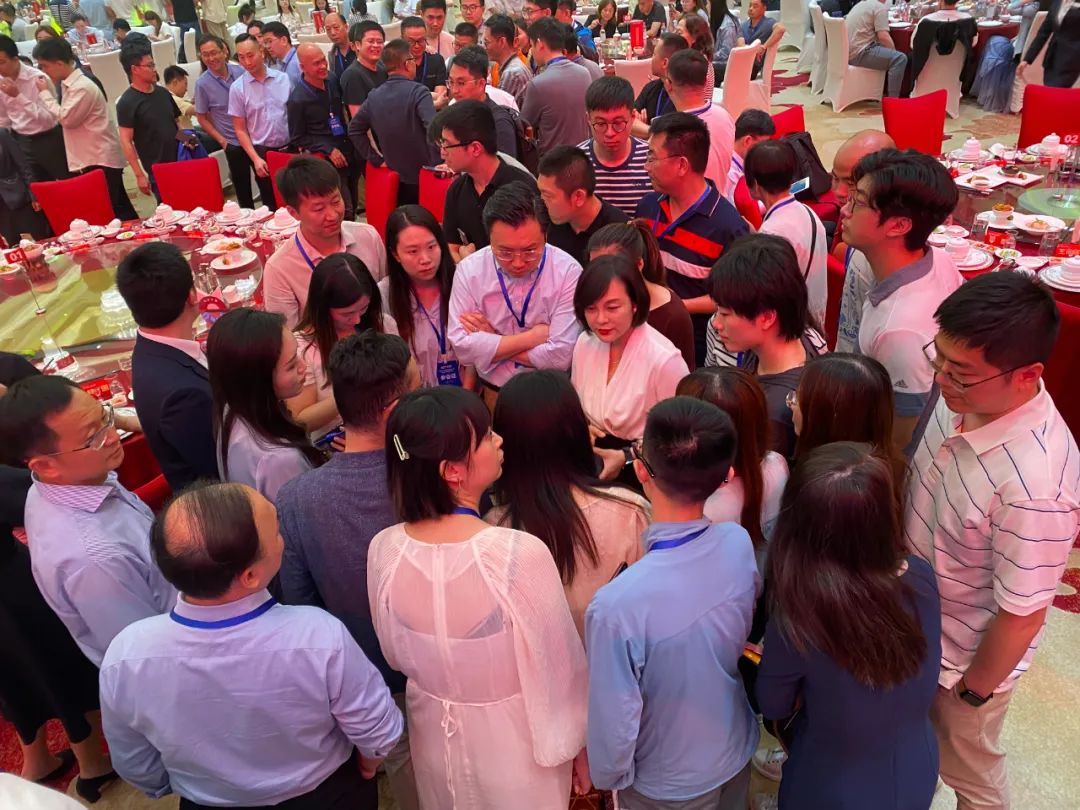 综述:哈福资本茅台股东大会 爆了！-第4张图片