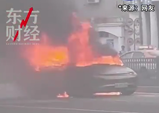 无锡一小鹏汽车起火，现场传出爆炸声！公司回应：排除动力电池起火-第1张图片