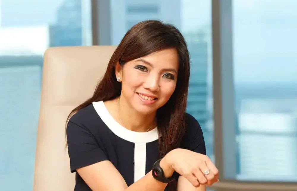 金融圈“打工女皇”崛起！年薪超6500万，生孩子还在给客户打电话？-第1张图片