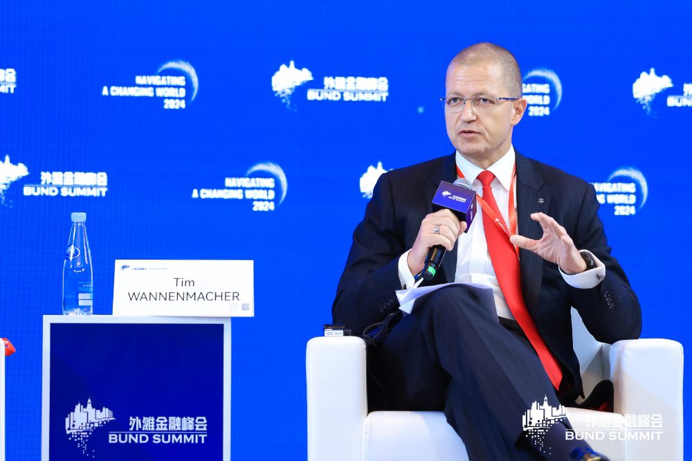 瑞银全球金融市场部亚太区联席主管Tim Wannenmacker：AI具有高度颠覆性，多方面影响金融业-第1张图片