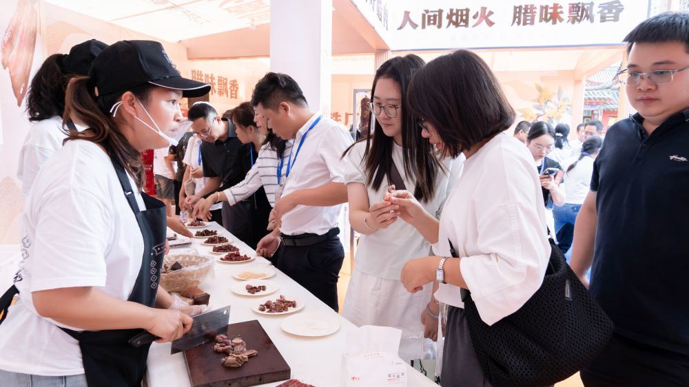 “人间烟火・腊味飘香”文山农特产展销会盛大开幕-第2张图片