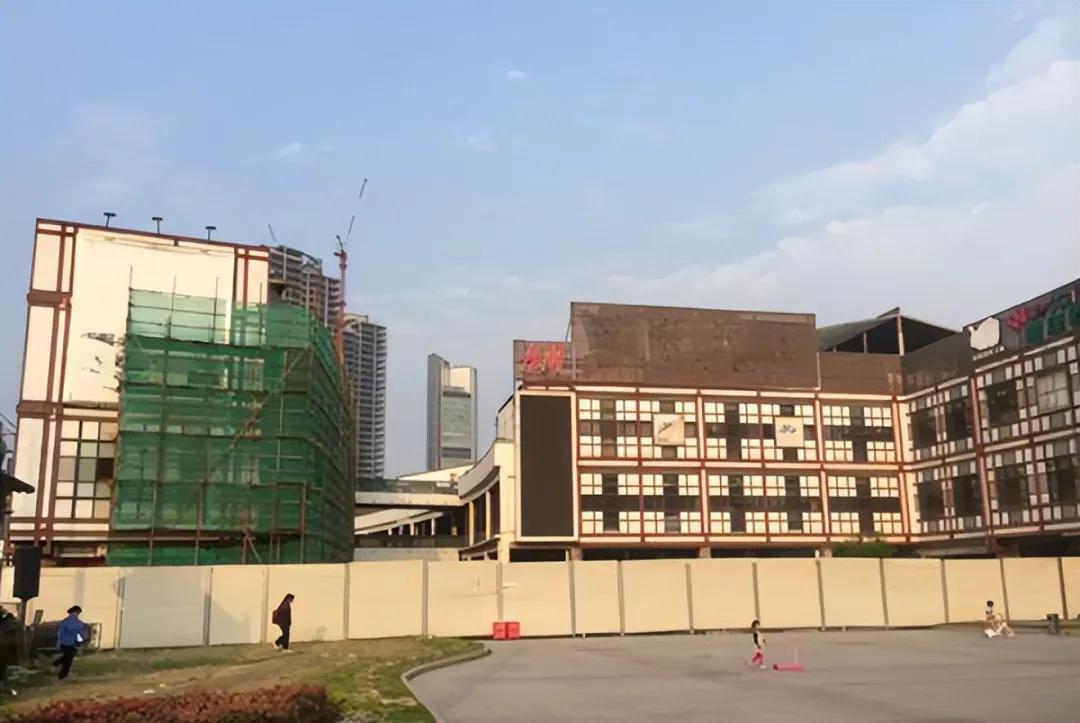1年烧光70亿，上海“巨无霸”项目爆冷！烂尾20年3次易主，凉了？-第7张图片