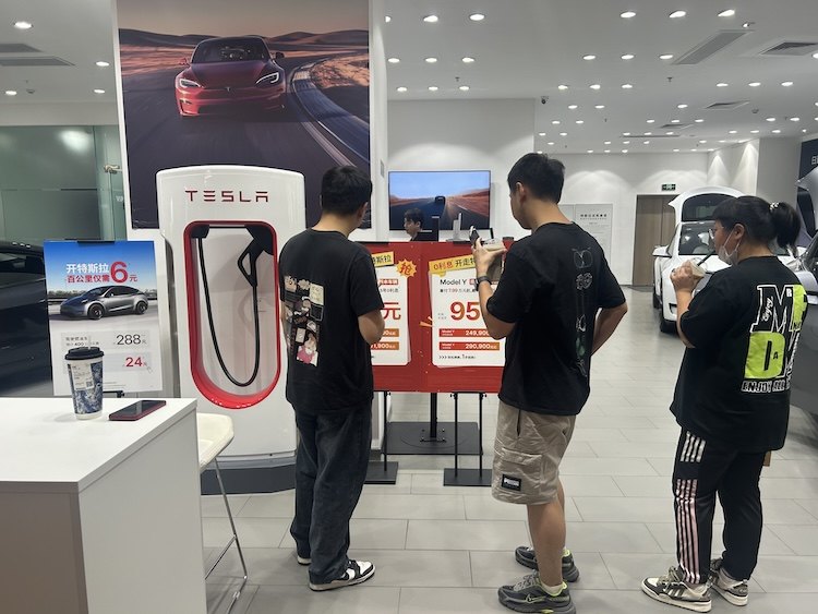 国庆调研：新能源车市十分火爆 试驾爆满、销售加班到深夜-第1张图片