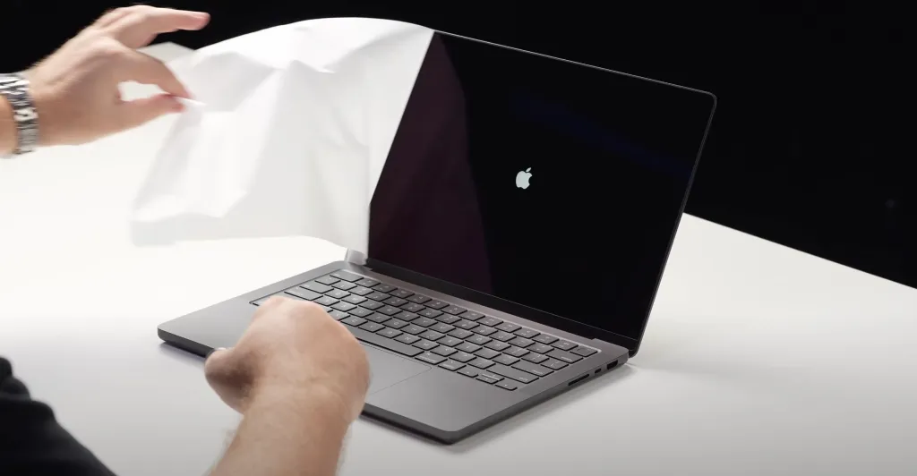 未发布的苹果 M4 MacBook Pro 现身俄罗斯网站，遭高价售卖-第2张图片
