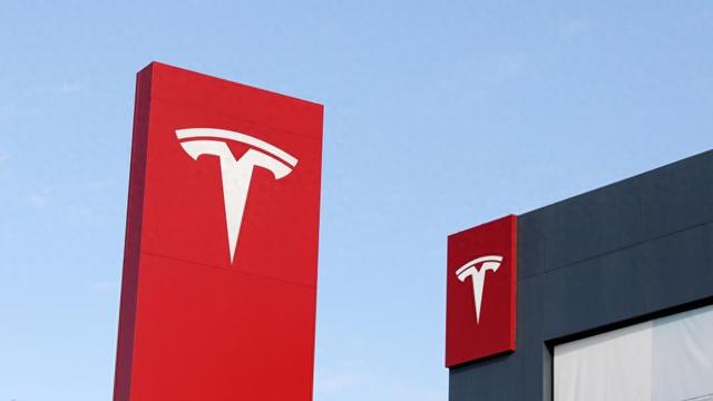 特斯拉Robotaxi发布在即，华尔街持观望态度称“机会巨大，但需真材实料”-第1张图片