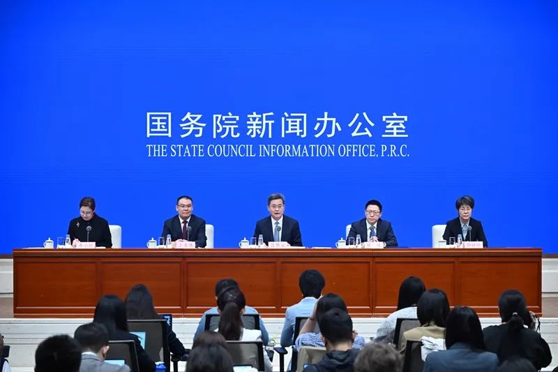 房产『大利好』来了—财政部：加强新老政策衔接，推动房地产市场止跌回稳！-第1张图片
