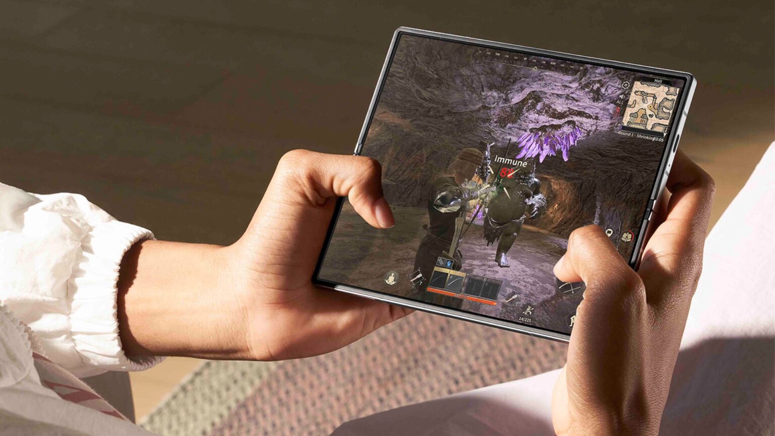 三星 Galaxy Z Fold 特别版折叠屏手机发布：采用 8 英寸大屏与旗舰级相机配置-第1张图片