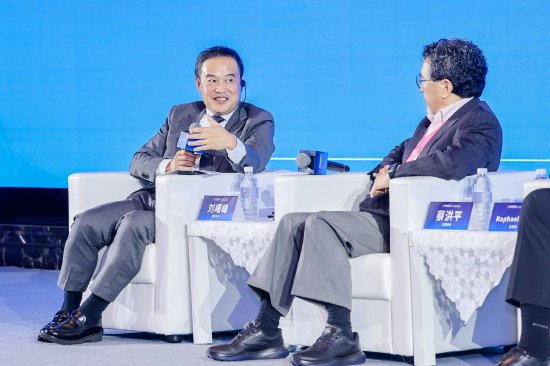 恒生电子董事长刘曙峰：大模型技术、深层次AI在金融行业已有非常广泛的应用-第1张图片