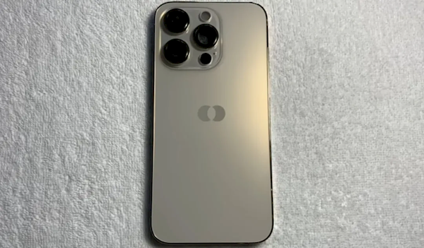 iPhone罕见原型机曝光：两年前就做了固态电源、音量按键-第1张图片