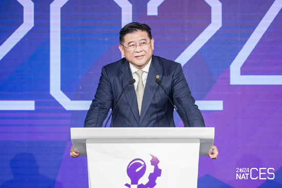 NAT-CES2024第二日，车圈大咖共话“平衡与突破”-第2张图片
