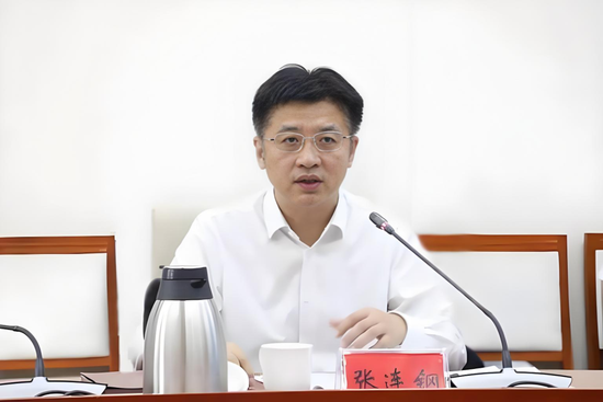 半年内再履新！建行张连钢任农发行党委委员-第3张图片