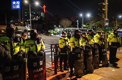 韩国总统尹锡悦紧急戒严风波持续发酵 国会今日下午将进行弹劾案表决-第2张图片