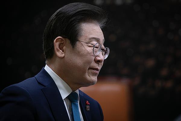 “要求迅速逮捕总统尹锡悦” 过去这一天韩国政坛动荡再出新变化-第3张图片