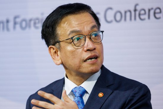 韩国政治不确定性加剧 反对党提交对代总统韩德洙的弹劾动议-第2张图片