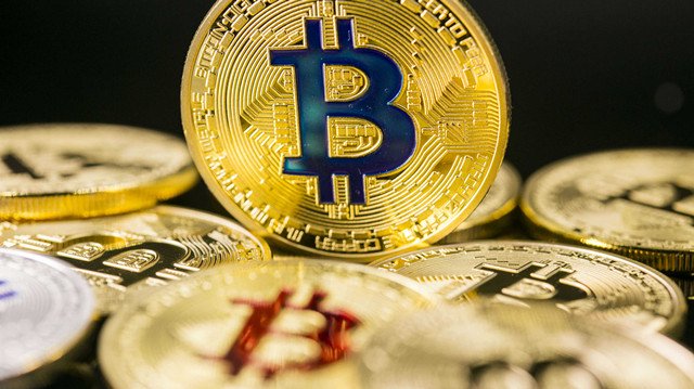 从创历史新高到涨势失速，特朗普对加密货币承诺难实现？-第1张图片