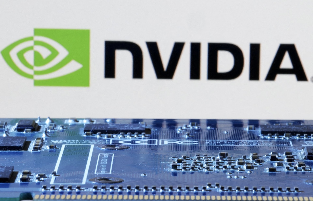 英国政府计划采购10万块GPU，将公共部门算力提升20倍-第1张图片