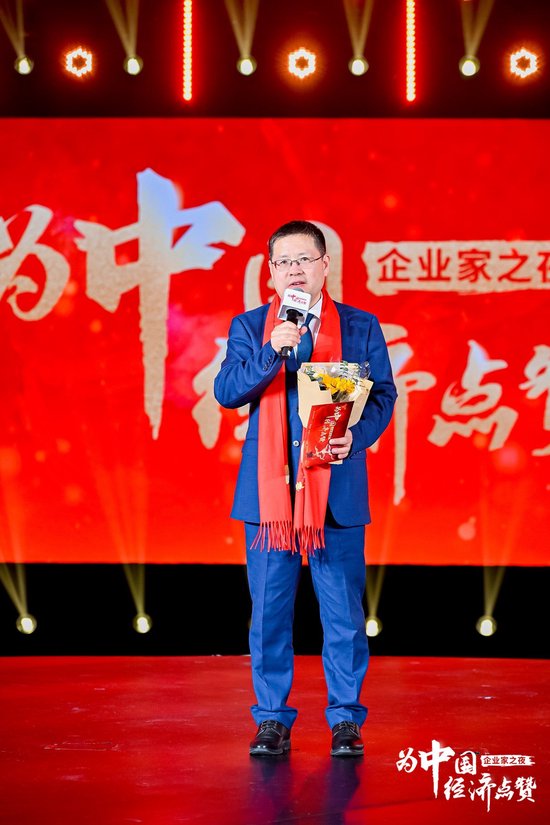秦朔：没有比脚更长的路，也没有比攀登者更高的山-第1张图片